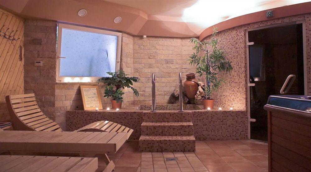 Hotel Makar Sport & Wellness Pécs Exterior foto